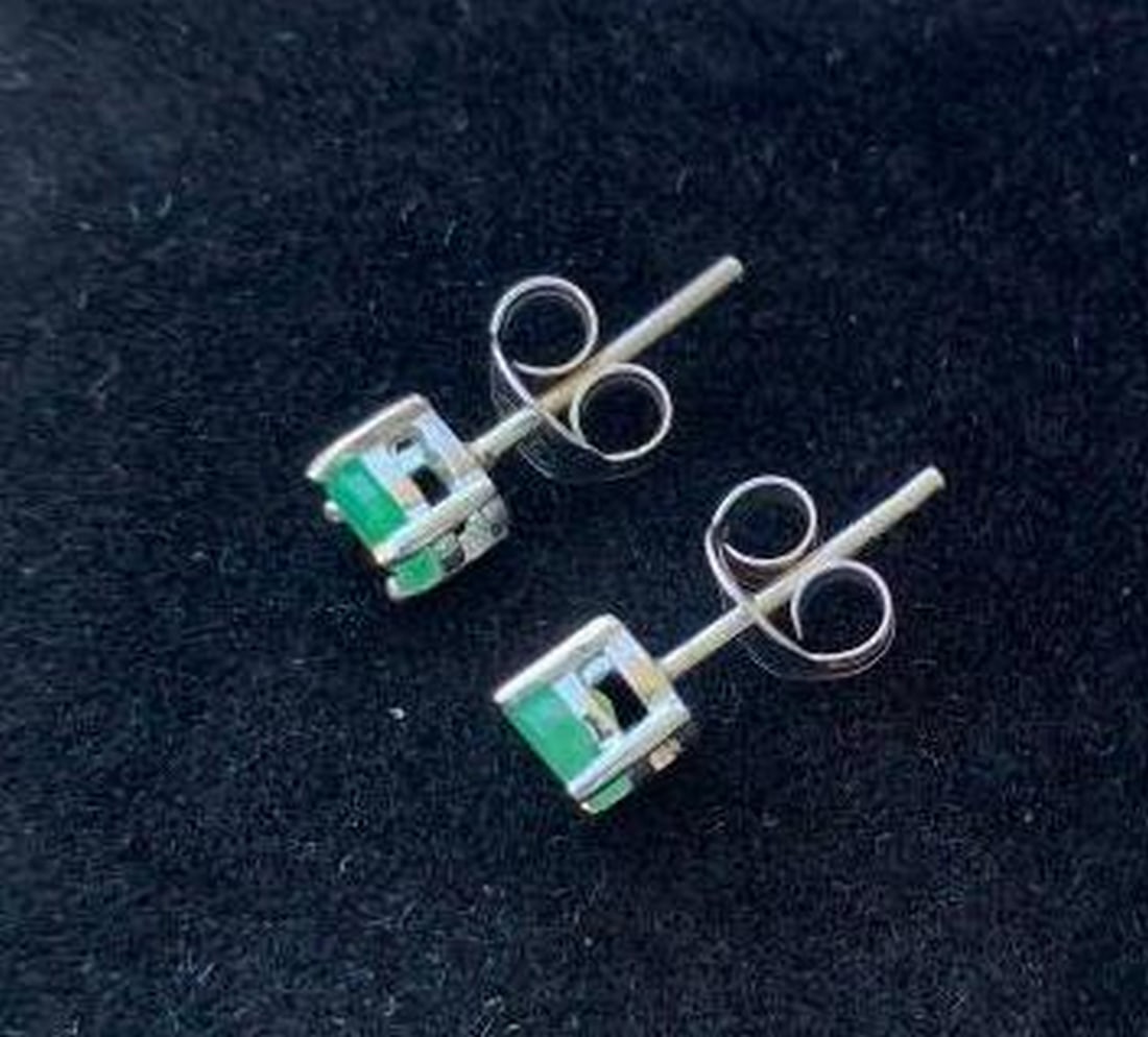 Green Stone Stud Earrings - 2
