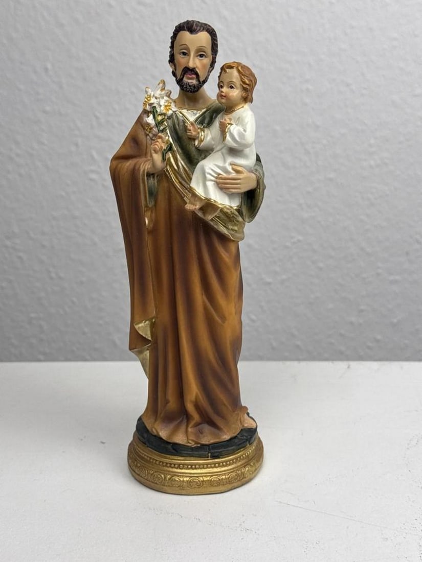 Saint Joseph Statue – Guardian of Homes and Families: Saint Joseph Statue – Guardian of Homes and Families Honor the quiet strength and protective love of Saint Joseph with this beautifully crafted resin sculpture. Portrayed with calm dignity, Saint