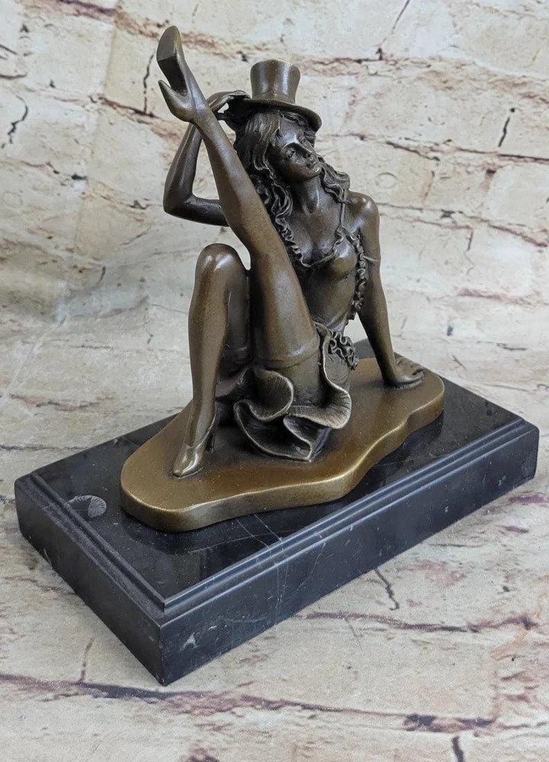 Sexy Burlesque Dancer Bronze Sculpture Statue Statue Art Deco Marble Figurine - 7.5" x 7": Sexy Burlesque Dancer Bronze Sculpture Statue Statue Art Deco Marble Figurine - 7.5" x 7" This sultry lil burlesque dancer knows all the right moves and is all about putting on a little tempti