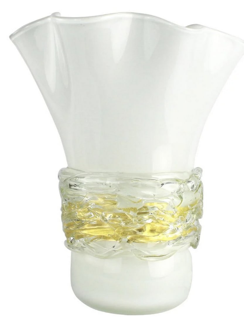 White Rose Vase Original Murano Glass: White Rose Vase Original Murano Glass The contrast between white and gold, along with its large size, gives this vase its unique aura. It is one of the most elegant pieces in our collection, making it