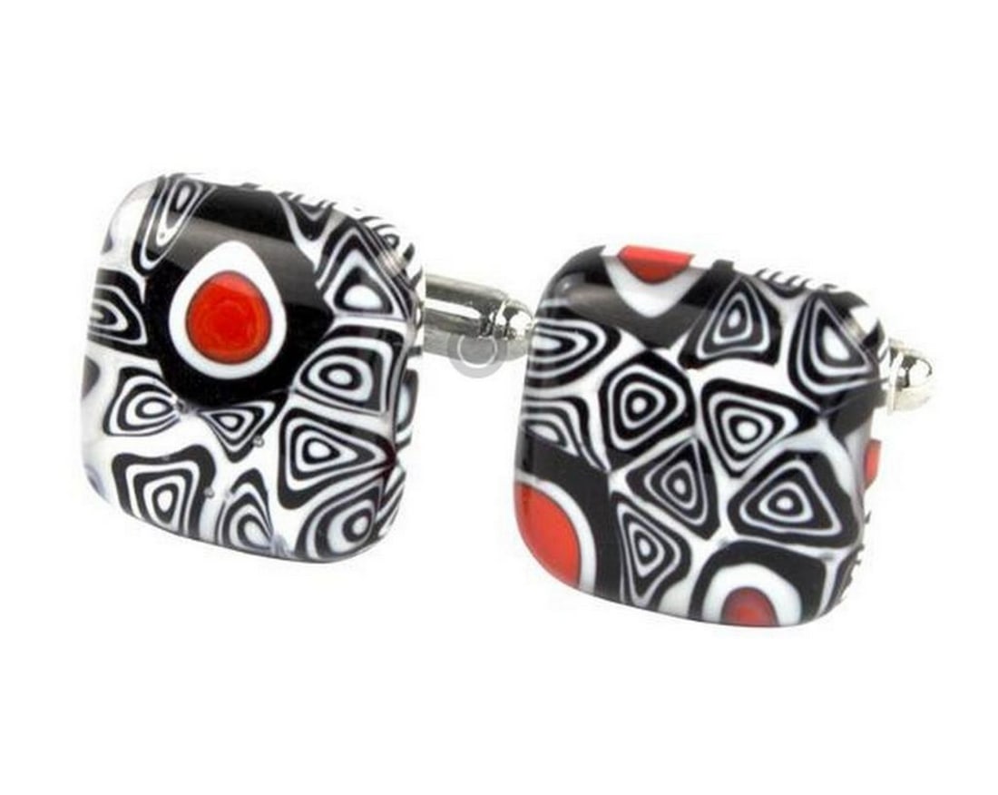 Millefiori Murano Glass Men's Cuff Links: Millefiori Murano Glass Men's Cuff Links Introducing our Millefiori Murano Glass Men's Cuff Links, where tradition meets timeless elegance. Handcrafted by skilled artisans on the renowned isla