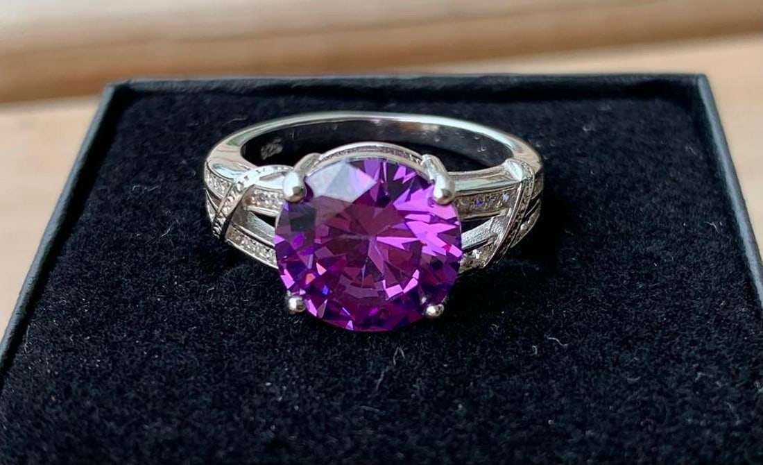 Sterling Silver Ring with Round Amethyst - 7