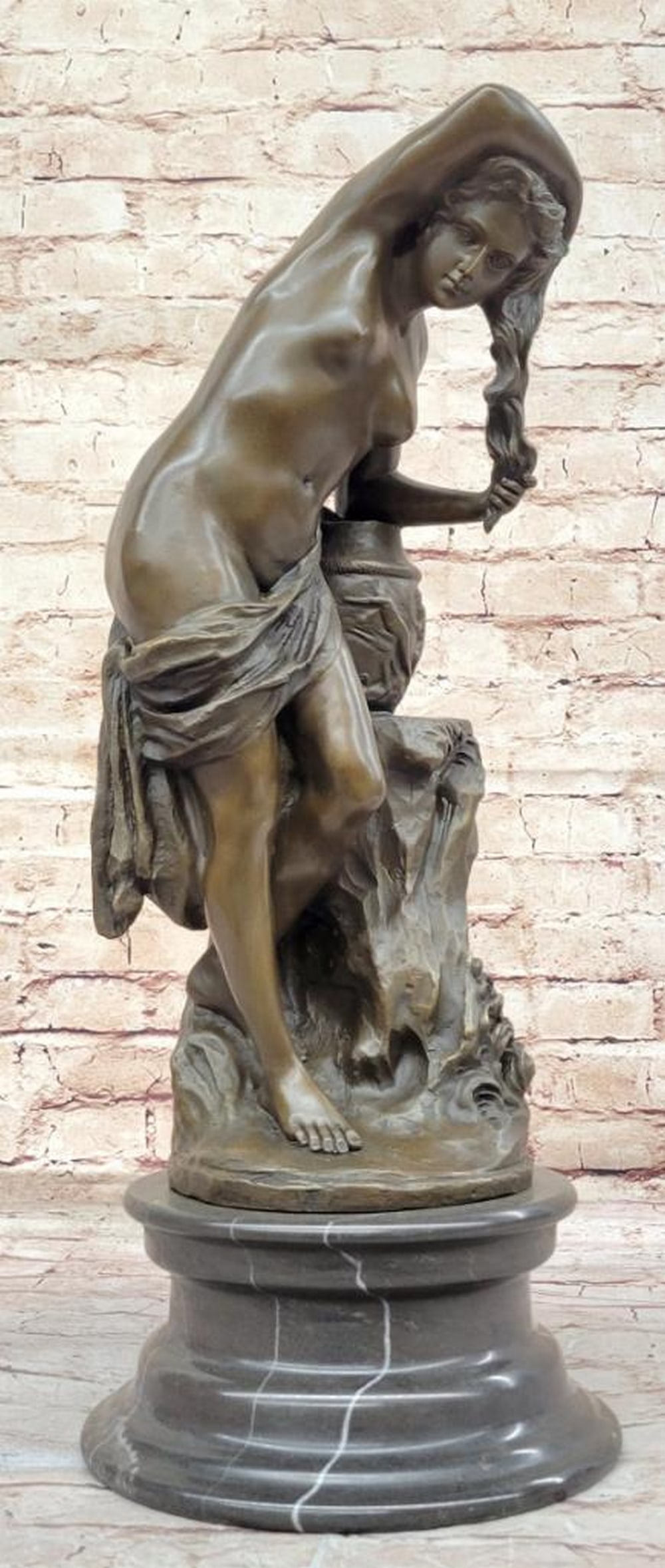 Nude Women Washing Hair Original Bronze Statue - 20" x 8": Nude Women Washing Hair Original Bronze Statue - 20" x 8" This bronze sculpture by Cesaro Figure captures a serene moment of a nude girl washing her hair, radiating tranquility and natural bea