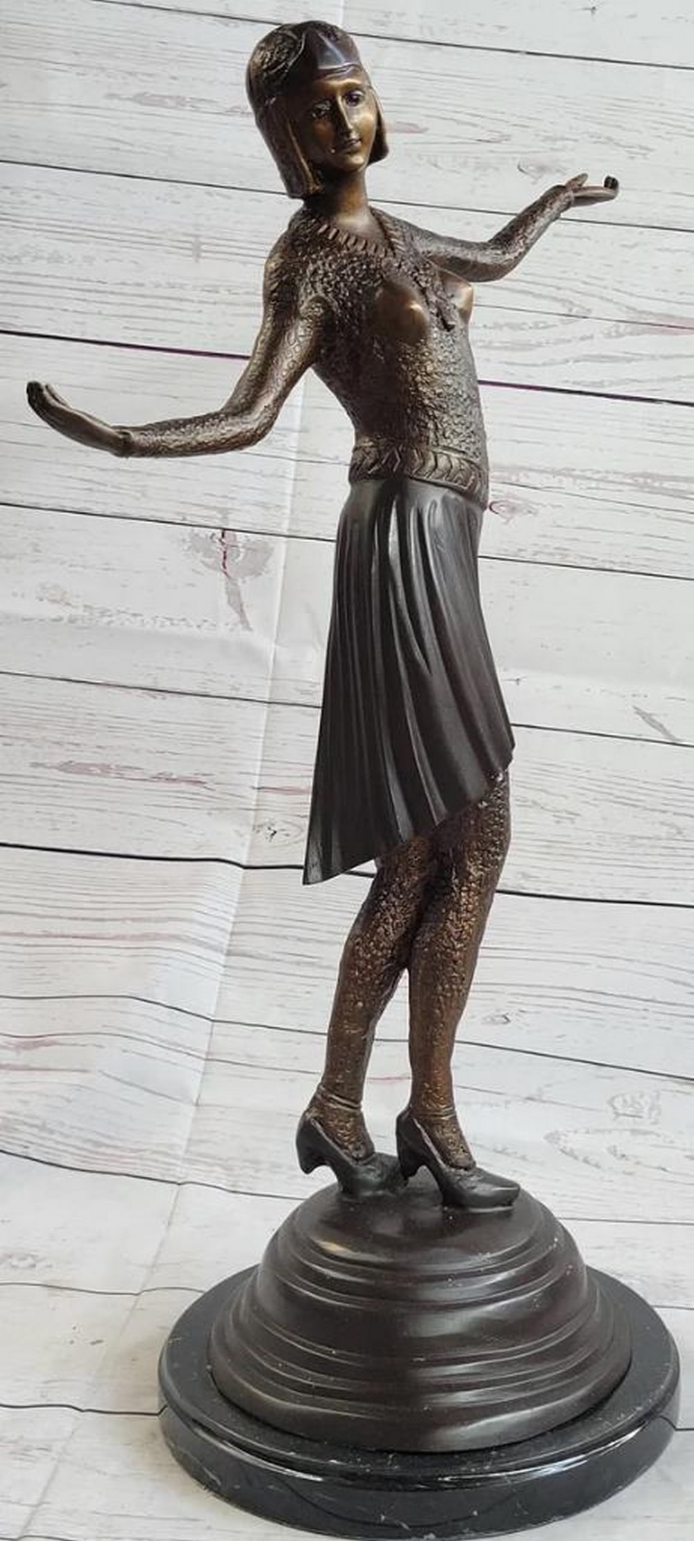 Dancing under the Night Sky: Inspired Bronze Sculpture - Signed by Chiparus - 22" x 13": Dancing under the Night Sky: Inspired Bronze Sculpture - Signed by Chiparus - 22" x 13" Indulge in the captivating allure of our handmade bronze sculpture, a mesmerizing portrayal of a woman