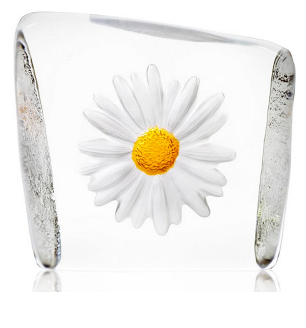 Crystal Daisy Figurine: Crystal Daisy Figurine Experience the sparkling elegance of the fine Crystal Daisy Figurine. Using time honored techniques and the finest grade of art glass, each piece is hand blown into a single mol