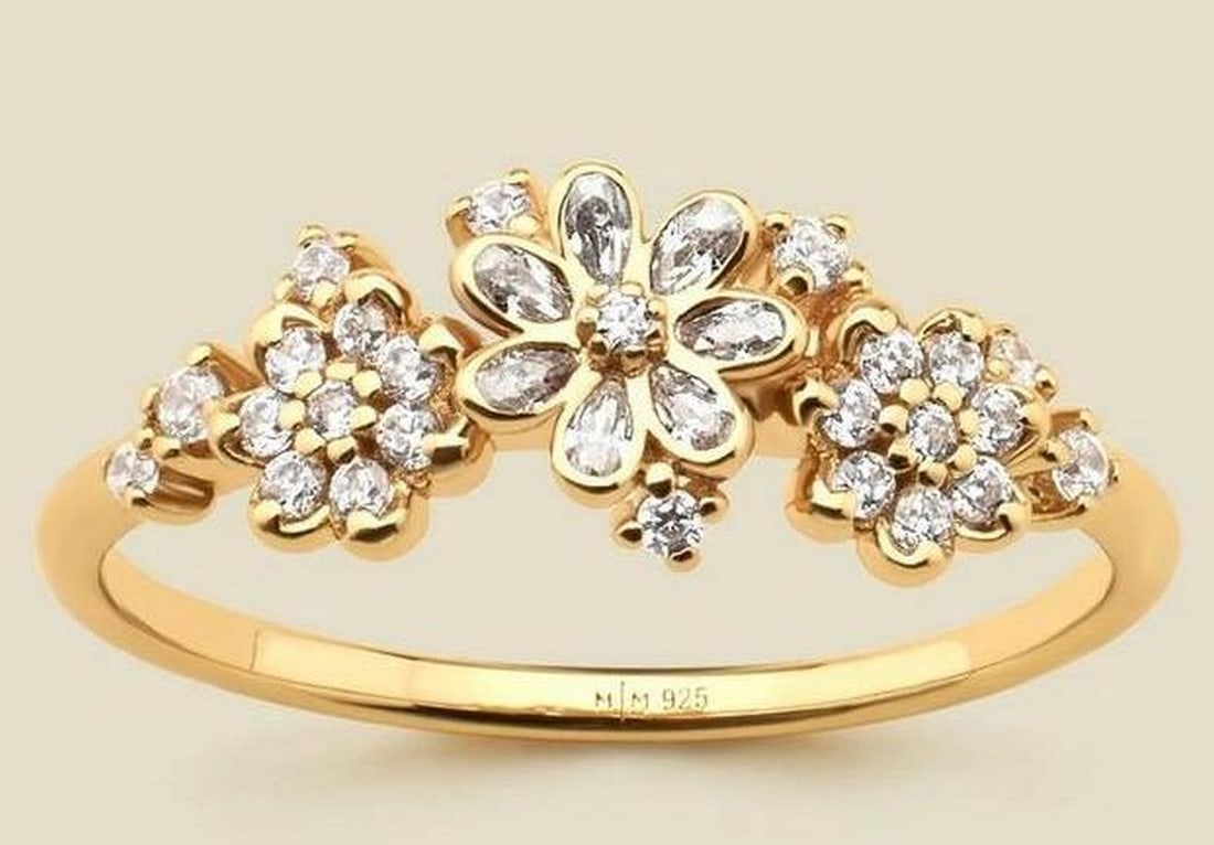 Flora-Inspired CZ Flower Band - Gold Vermeil - 6: Flora-Inspired CZ Flower Band - Gold Vermeil - 6 A delicate gold vermeil band measuring 1mm in width, adorned with three small flower motifs. Each flower is set with prong and bezel-set cubic