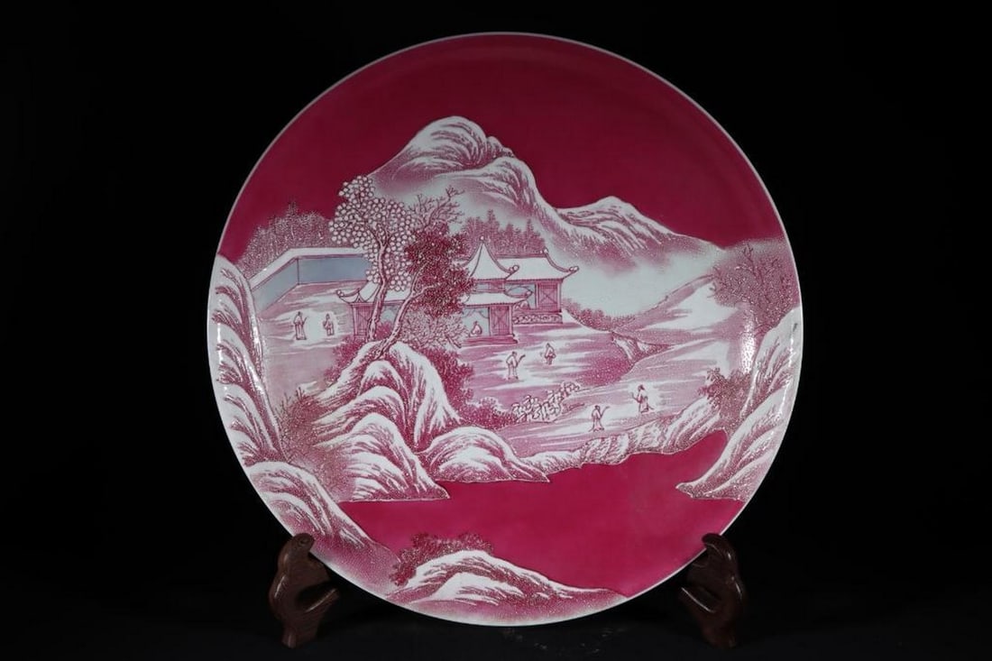 Qing Dynasty Yongzheng Style Landscape Figure Replica Plate: Qing Dynasty Yongzheng Style Landscape Figure Replica Plate. A finely crafted porcelain plate in the style of the Qing Dynasty Yongzheng period, featuring an intricately painted landscape with detaile