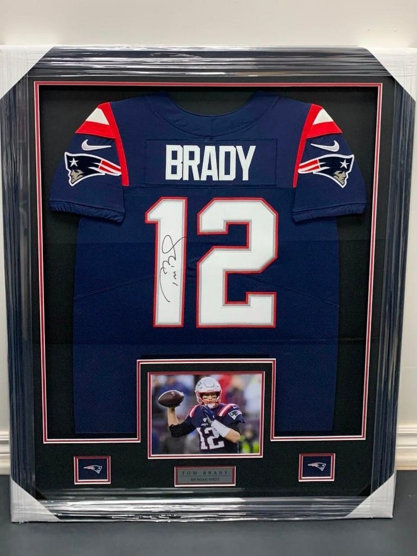 Authentic Tom Brady New England Patriots Framed & Signed Jersey With Photograph and Patriots Pins (1 of 7)