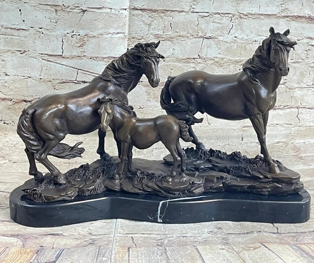 Mare and Foal Bronze Sculpture on Marble Base in the Style of Mene - 16'' x 10'': Mare and Foal Bronze Sculpture on Marble Base in the Style of Mene - 16" x 10" This bronze sculpture depicts a mare and her foal in a naturalistic composition, capturing a moment of movement a