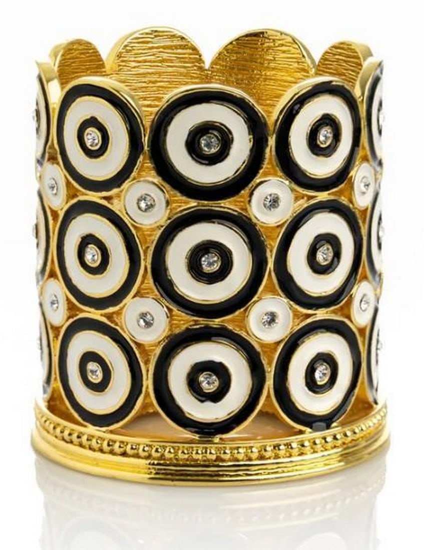 Luxe Contrast Gold, Black, and White Candle Holder: Luxe Contrast Gold, Black, and White Candle Holder Sophisticated and striking, this gold, black, and white candle holder brings modern elegance to any space. The bold black and crisp white tones are