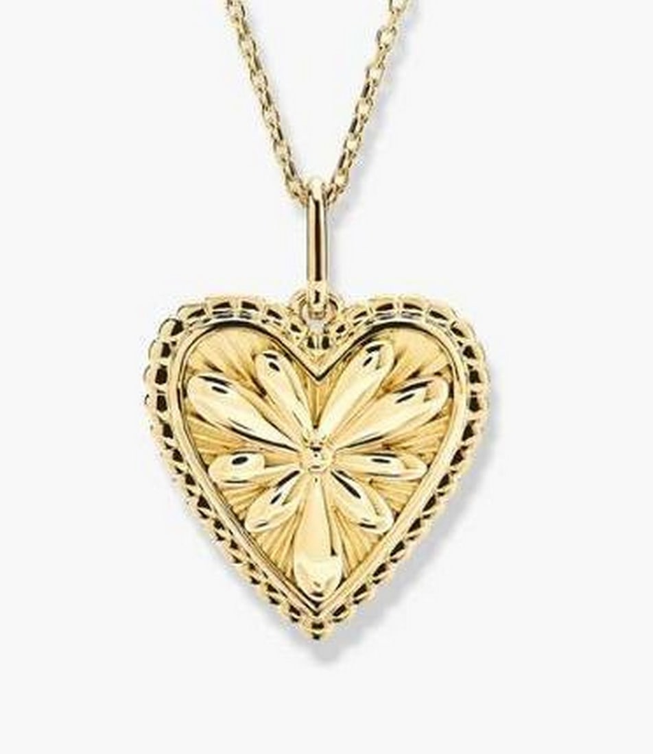 Calendula Pendant Necklace in 18k Gold Vermeil - 16 -18'': Calendula Pendant Necklace in 18k Gold Vermeil - 16 -18" This necklace features a calendula floral motif set within a heart-shaped frame, crafted in 18k gold vermeil. The pendant measures 18 mm in