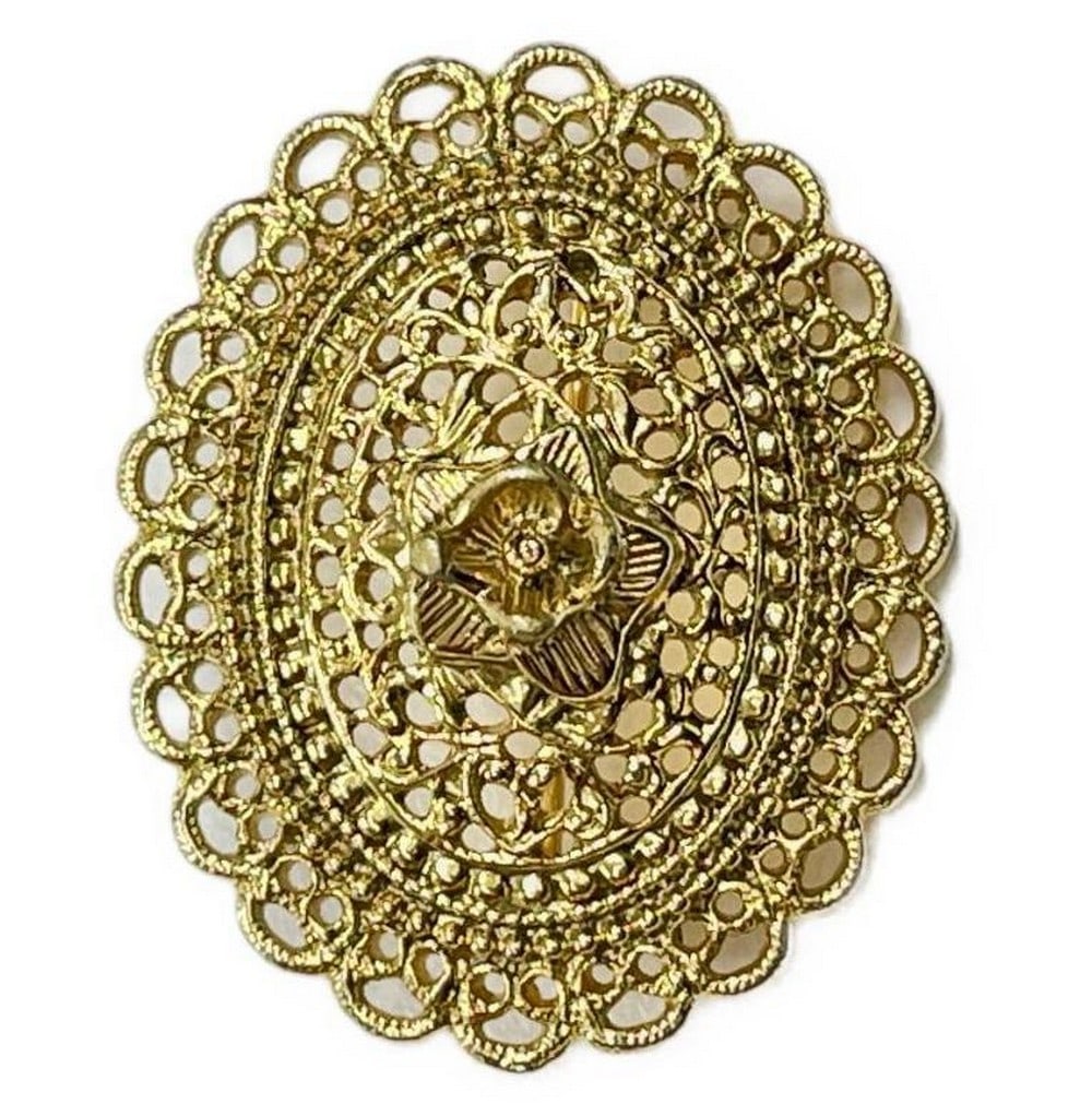 Golden Elegance Center Star Brooch: Golden Elegance Center Star Brooch Introducing our Golden Elegance Center Star Brooch - a radiant masterpiece that effortlessly merges celestial allure with timeless sophistication. This exquisite