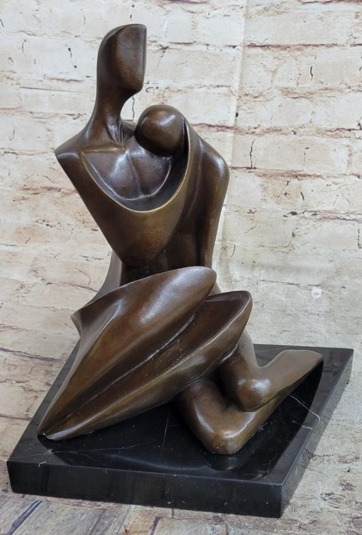 Eternal Lovebirds Bronze Sculpture by Thomas - 11" x 11": Eternal Lovebirds Bronze Sculpture by Thomas - 11" x 11" Celebrate love's beauty with this captivating bronze statue featuring two lovebirds in a tender embrace, forming a heart-shaped composi