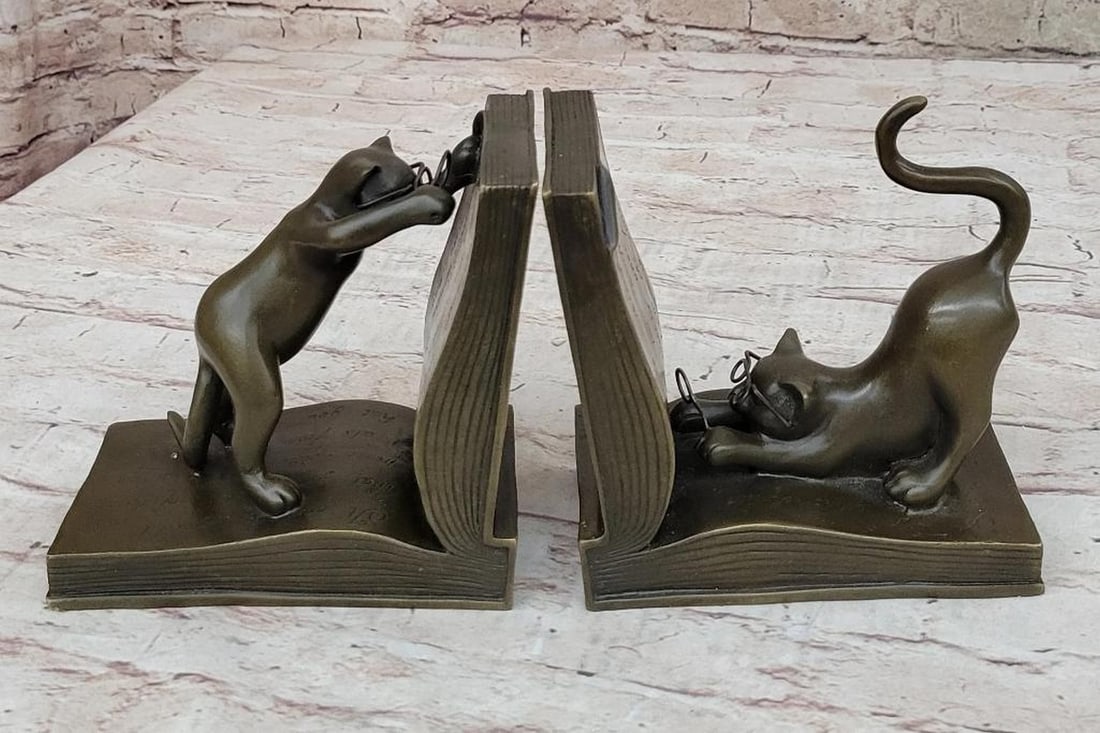 Playful Bronze Cat Bookends - Whimsical Feline Library Decor: Playful Bronze Cat Bookends - Whimsical Feline Library Decor Add charm and personality to your space with this delightful pair of bronze cat bookends. Capturing the playful spirit and expressive movem