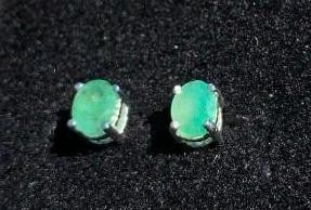 Green Stone Stud Earrings - 4