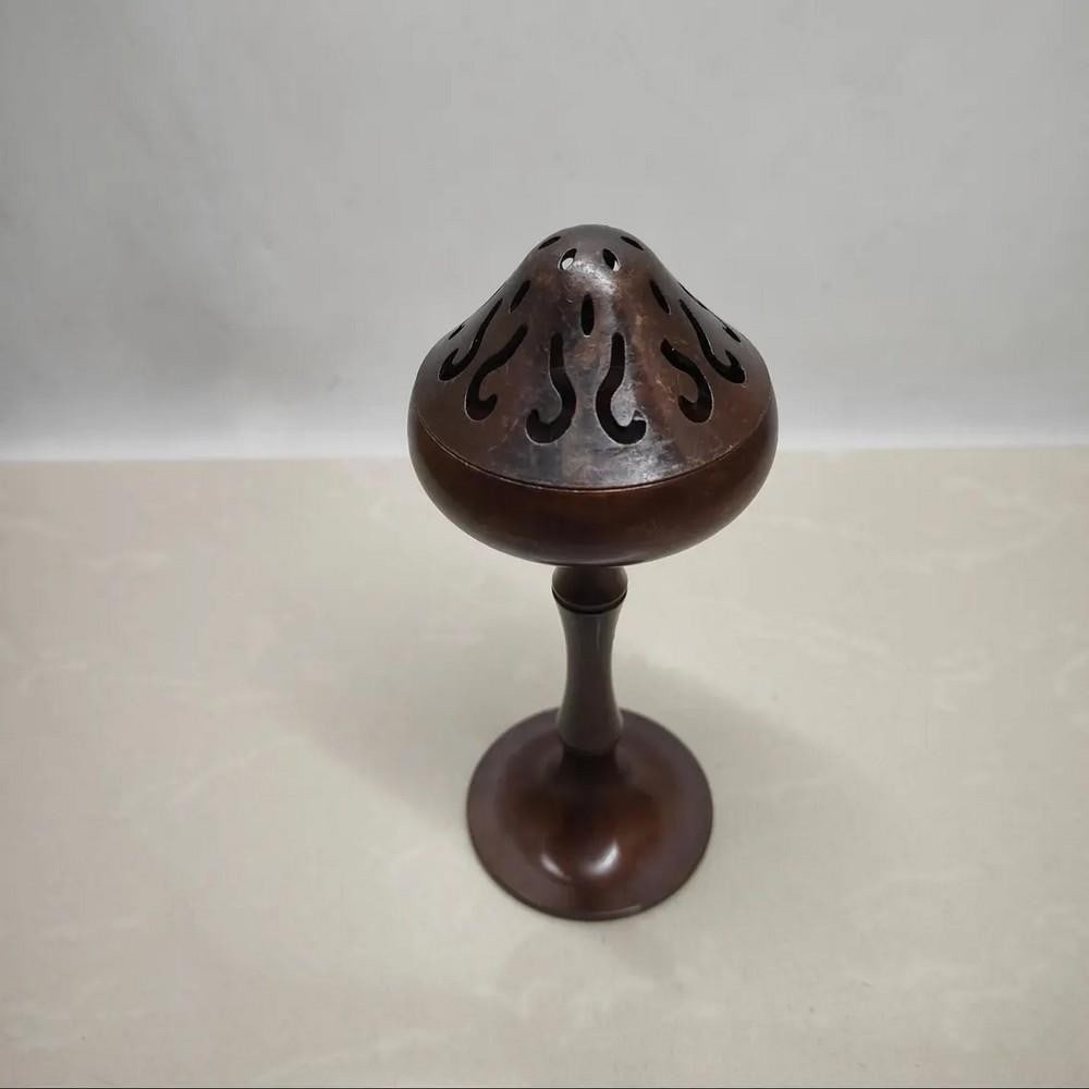 Rare Chinese Antique Handmade Boshan Incense Burner: Rare Chinese Antique Handmade Boshan Incense Burner This rare Chinese antique Boshan incense burner is a stunning example of traditional craftsmanship, entirely handmade from pure copper. Featuring th