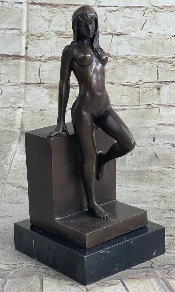 Femme Fatale Leaning Nude Woman Original Bronze Art Sculpture on Marble Base - 10'' x 5'': Femme Fatale Leaning Nude Woman Original Bronze Art Sculpture on Marble Base - 10" x 5" Embark on a journey of mesmerizing allure with this extraordinary bronze sculpture, capturing a woman stan