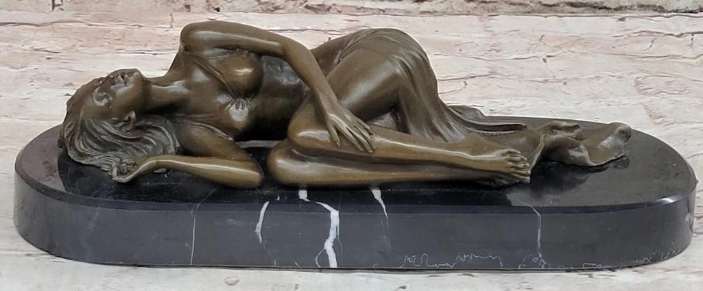 Erotic Art Nouveau Original Bronze Sculpture - Reclining Lady Signed by Milo - 3'' x 12'': Erotic Art Nouveau Original Bronze Sculpture - Reclining Lady Signed by Milo - 3" x 12" Delve into the world of erotic Art Nouveau with this meticulously crafted bronze sculpture by Milo. Depict