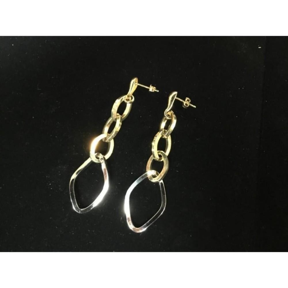 Pair of 14K Gold Vintage Oval Link Earrings: A Pair of 14K Gold Vintage Oval Link Earrings that send a statement with any outfit. High quality and custom designed for the woman at heart. - All items may be shipped or picked up locally within