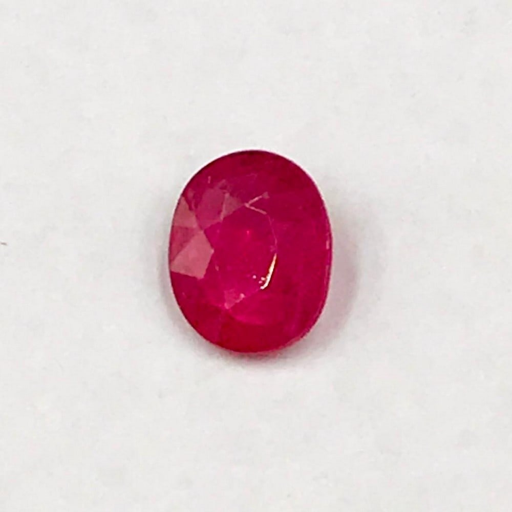 0.96ct Faceted Oval Ruby Gemstone - 2