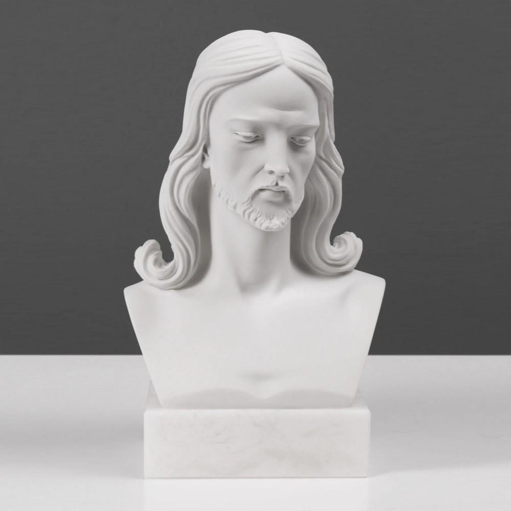 Jesus Christ Bust Statue Reverent Tribute to the Savior - (3.3lbs): Jesus Christ Bust Statue Reverent Tribute to the Savior - (3.3lbs) This exquisitely crafted bust of Jesus Christ, capturing the serene and compassionate presence of the central figure of Christianity,