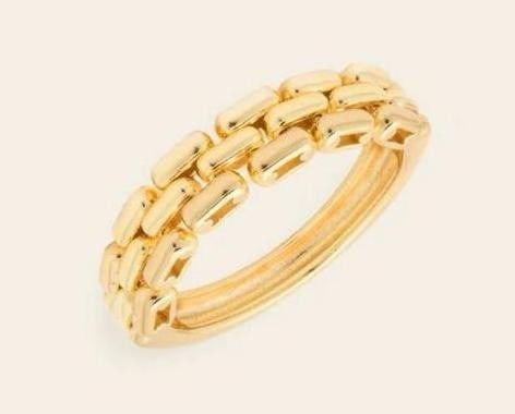Chain Link Ring - Gold Vermeil: Chain Link Ring - Gold Vermeil A ring with two sides to its story, the Chain Link Ring combines a sleek, polished band with flexible chain detailing for a balanced mix of structure and movement.