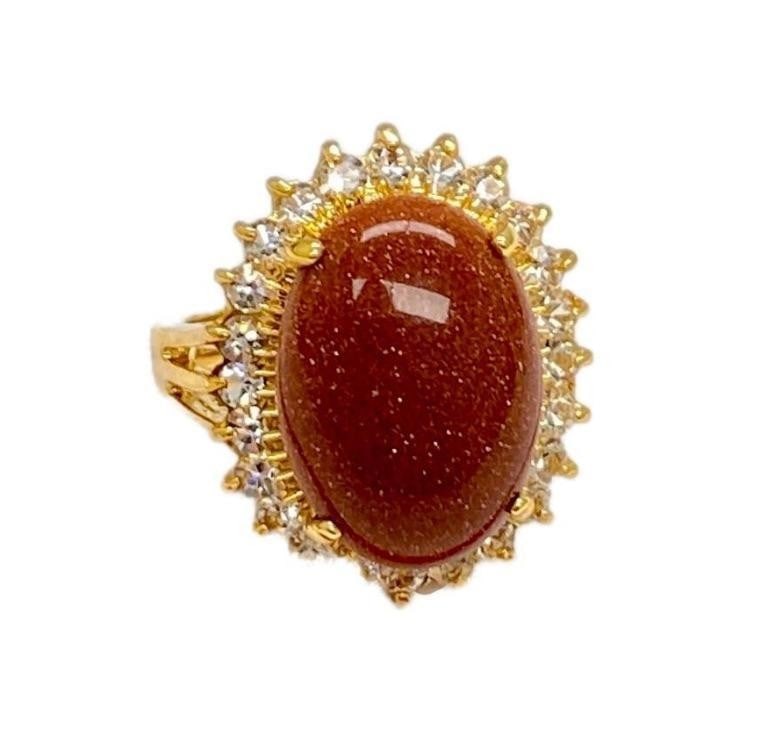 Dolphin Ore Size 7 5ct Semi-precious Oval Cut Stone in 18K Gold Plate Ring: Dolphin Ore Size 7 5ct Semi-precious Oval Cut Stone in 18K Gold Plate Ring. Please view photos for further details. 