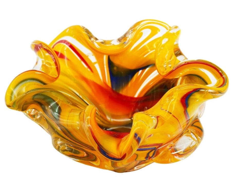 Missoni Murano Glass Flower Bowl: Missoni Murano Glass Flower Bowl This wave-shaped, handmade glass plate is crafted without molds, showcasing unique artistry. It makes a striking addition to raw wood surfaces or exposed brick walls a