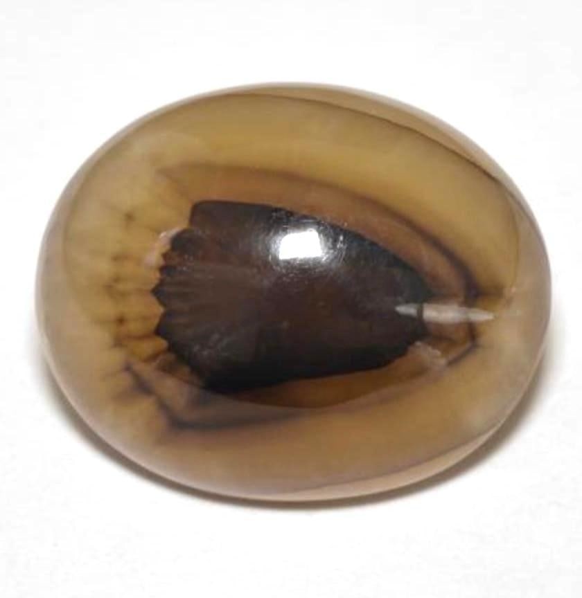 10.68ct Multicolour Oval Agate Gemstone: 10.68ct Multicolour Oval Agate Gemstone Size: 15.5 x 12.6 x 7.6mm Shape: Oval Cabochon Clarity: Translucent Untreated Origin: Indonesia Mohs Hardness: 6.5-7 View Photos For Further Details