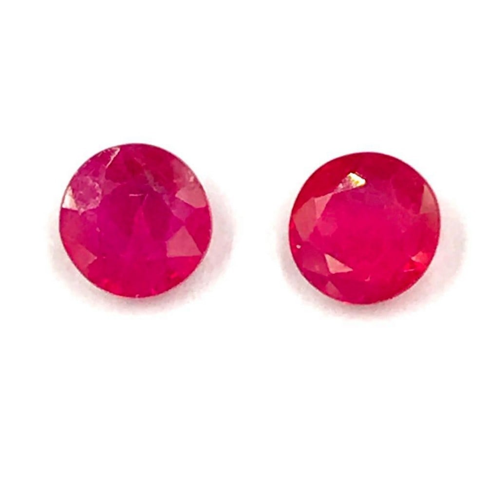1.06ct Pair of Faceted Ruby Gmestones: Pair of Faceted Rubies Rubies are often associated with wealth and prosperity. Many ancient crowns were decorated with rubies, because they represented good fortune and courage. The rubys deep red col