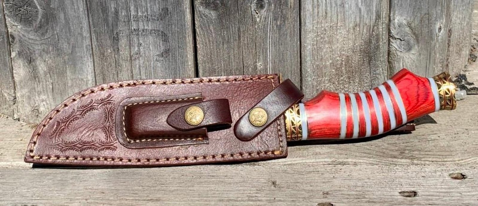 S Curve Inlaid Ribband Handled Damascus Steel Knife: Custom Made Damascus Knife With Genuine Leather Sheath To Keep The Blade Safe & Make Carrying & Storing Easy. Each Sheath Is Made From Genuine Leather & Stitched To Provide A Durable & Long Lasting Pr