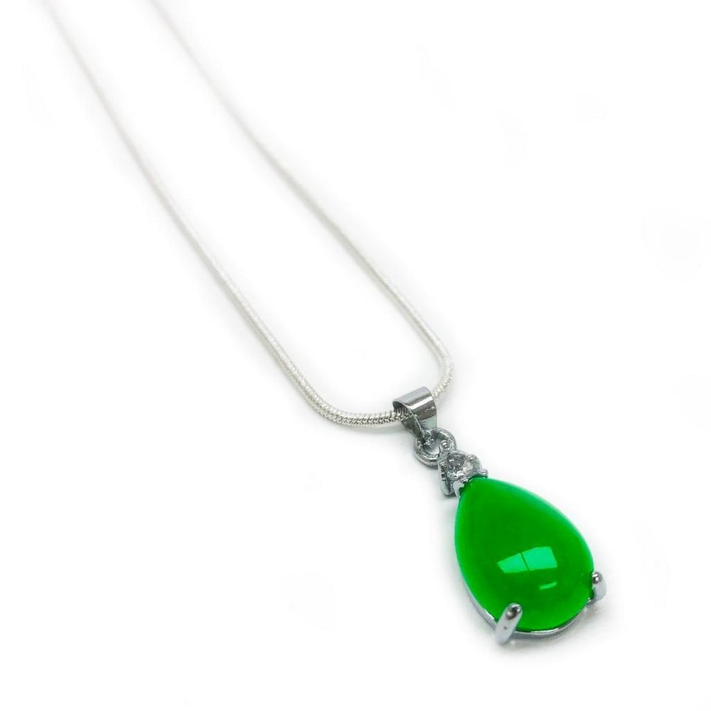 Chinese Green Jade Tear Drop On 925 Necklace: Chinese Green Jade Tear Drop On 925 Necklace. Jade Stone Is A Symbol Of Goodness, Preciousness And Beauty, Also The Embodiment Of The Cofucian Virtues Of Courage, Wisdom, Modesty, Justice And Compassi