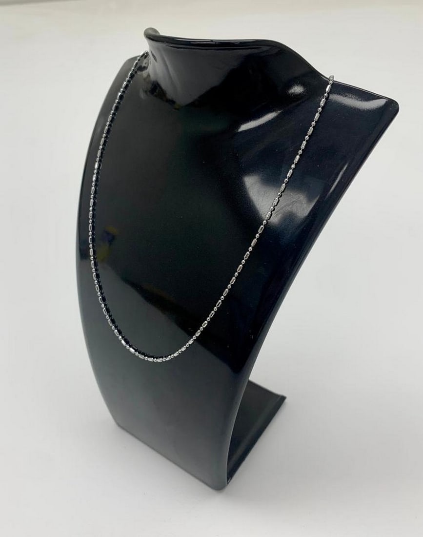 Ladies Sterling Silver Unique Necklace: Ladies Sterling Silver Unique Necklace. Length: 14.5 in - 42 cm Add That Subtle Twist To Any Outfit With This Sterling Silver Necklace. This Lovely Necklace Is The Perfect Choice For Any Lady Looking
