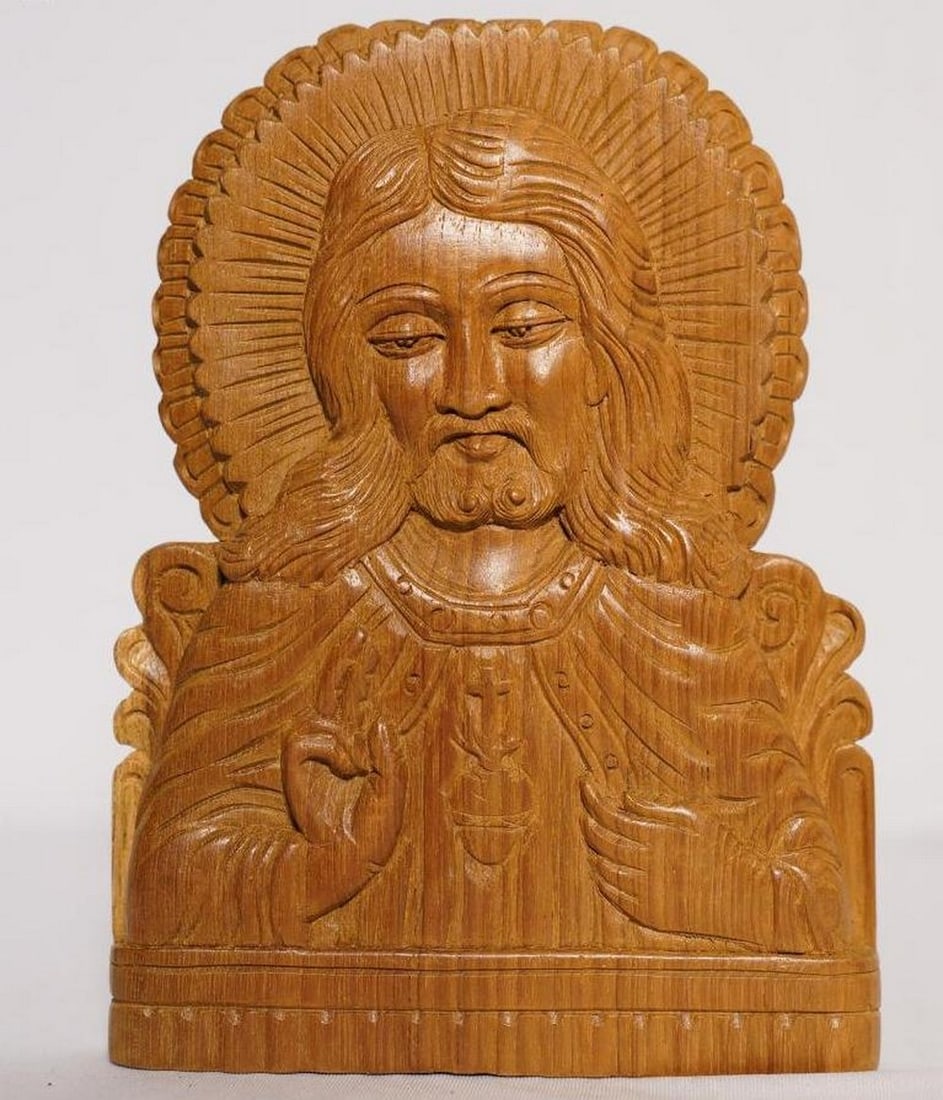8" Wood Panel of Jesus Christ for Wall Handmade White Wood Figurine: 8" Wood Panel of Jesus Christ for Wall Handmade White Wood Figurine This finely handcrafted wood panel depicts Jesus Christ, capturing his serene and compassionate expression. Carved from smooth