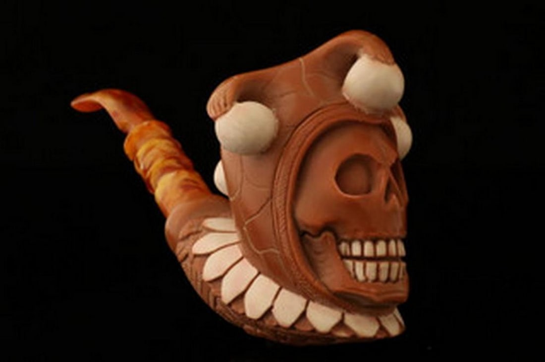 Jester Block Meerschaum Pipe with Fitted Case (1 of 4)