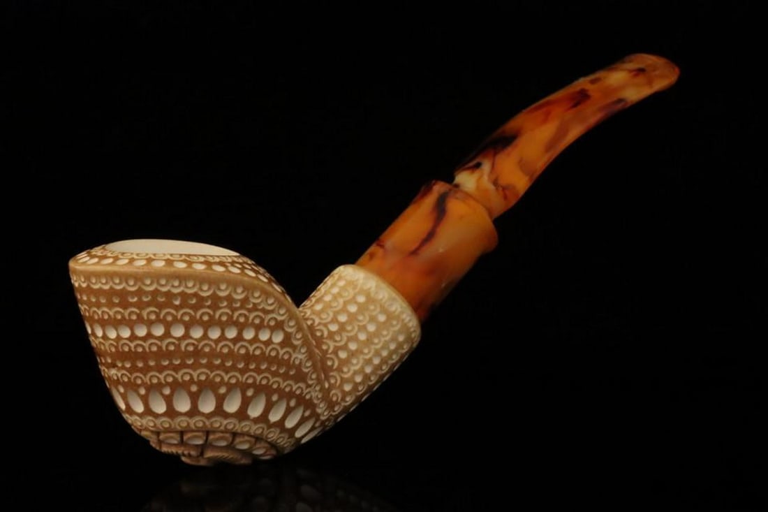 Designer Lattice Cobra Block Meerschaum Pipe with Fitted Case (1 of 4)