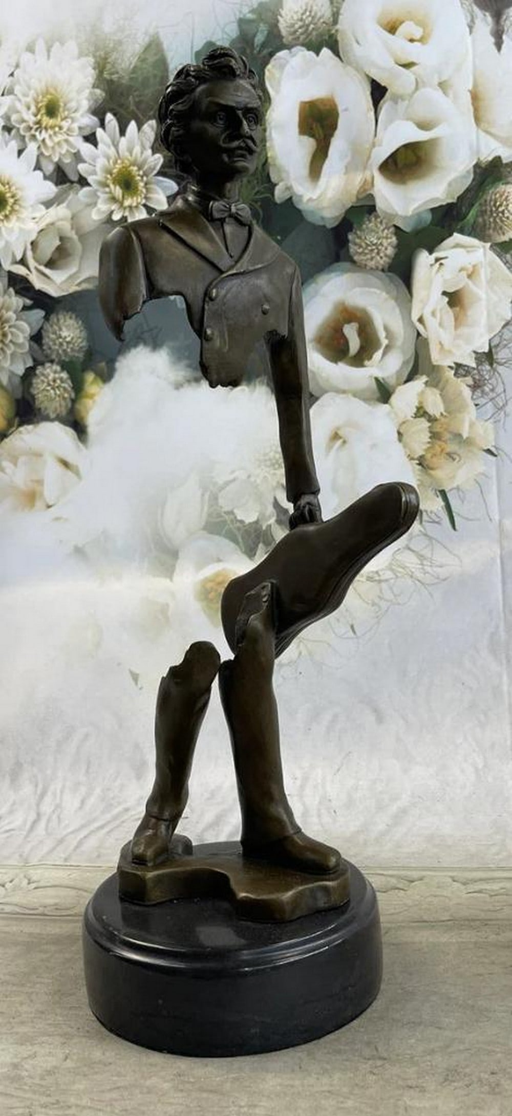 Bronze Statue of Violinist Johann Strauss - 15" x 5": Bronze Statue of Violinist Johann Strauss - 15" x 5" This 100% bronze bust honors the memory of Austrian composer Johann Strauss I (1804-1849). He was one of Europe's leading conductors and co