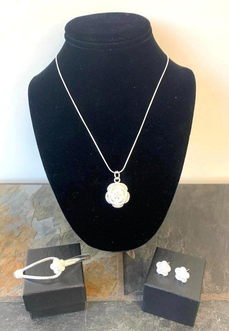 Silver Blossom Elegance Set - 2