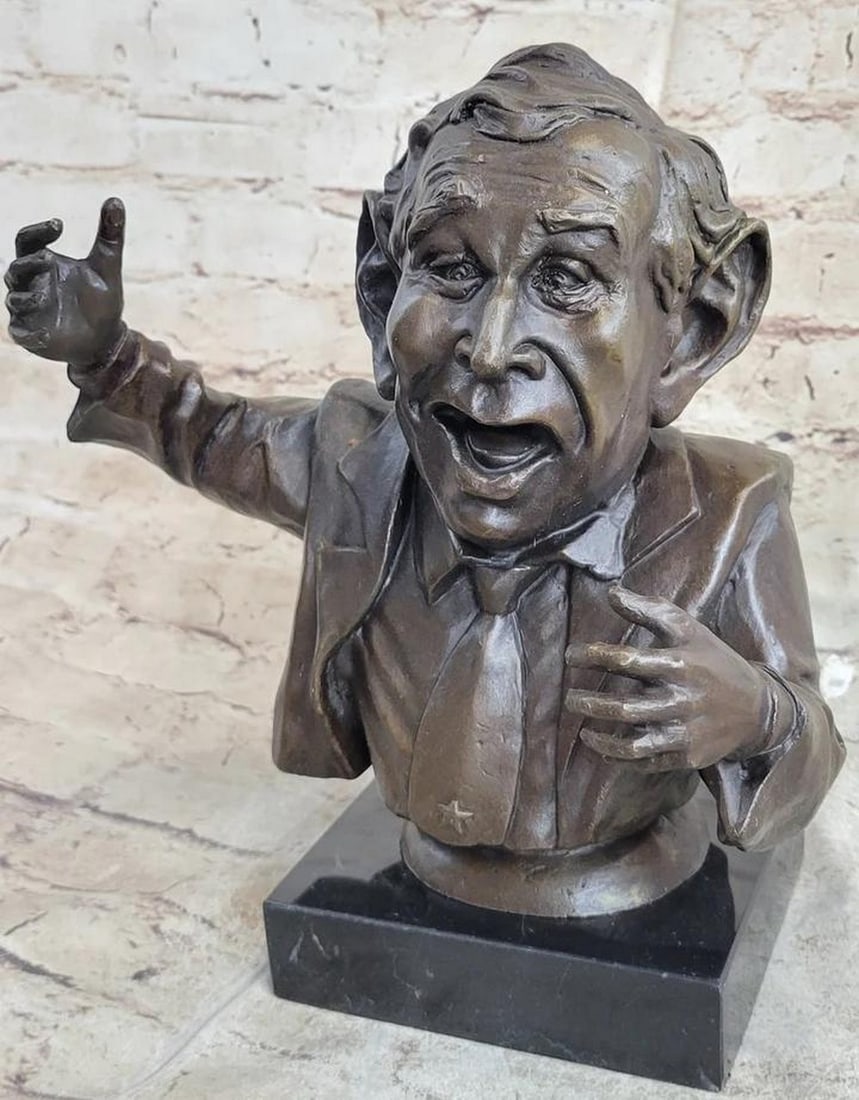 Numbered Limited Edition Original Bronze President George Bush Sculpture - 10" x 9": Numbered Limited Edition Original Bronze President George Bush Sculpture - 10" x 9" Presenting an exclusive limited edition, an entirely distinctive bust commemorating the former President of 