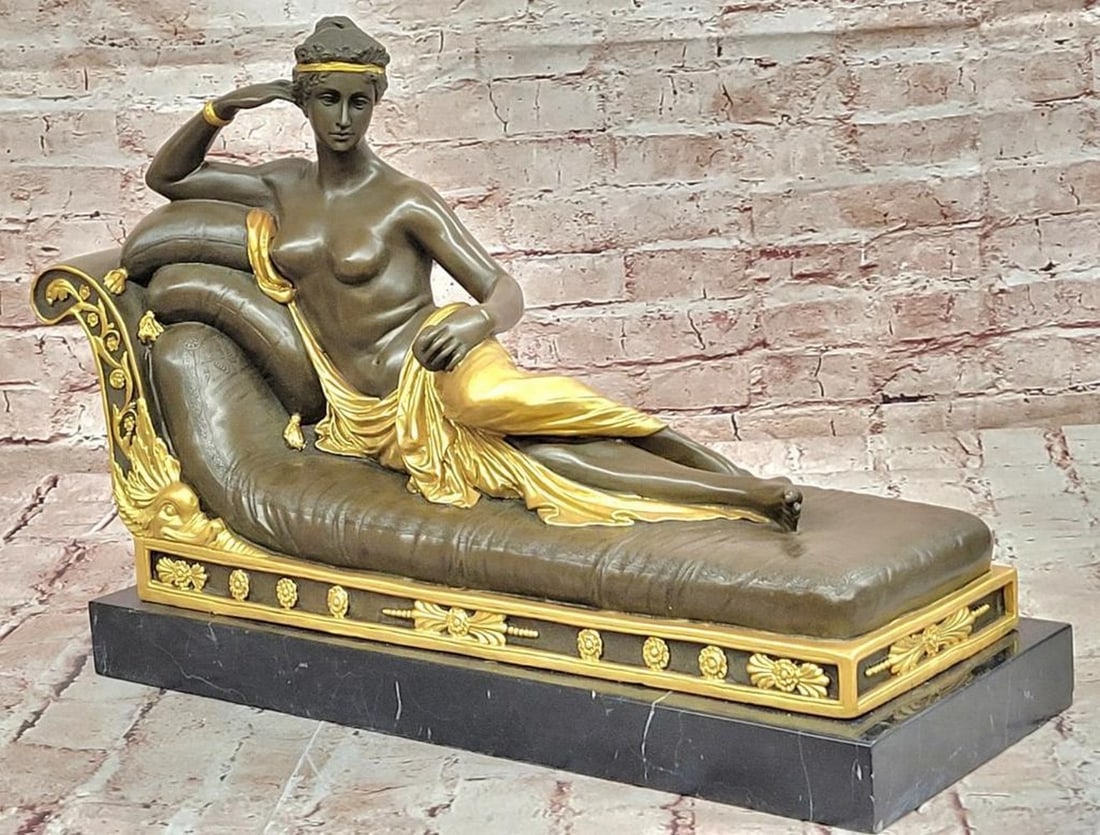 Pauline Bonaparte Reclining Authentic Bronze Sculpture after Canova - 15" x 19": Pauline Bonaparte Reclining Authentic Bronze Sculpture after Canova - 15" x 19" Unveiling a striking bronze reproduction inspired by the celebrated neoclassical masterpiece by Antonio Canova, 