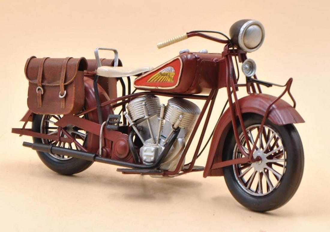 Handmade Indian Motorcycle 1: 8 Tinplate Antique Style Metal Model (1 of 1)