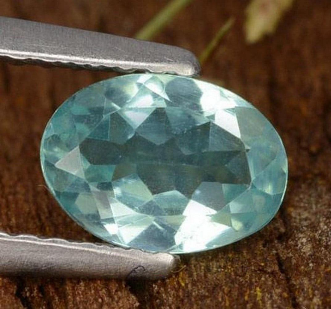 0.77 ct Natural Medium Blue Green Apatite - Oval Facet (1 of 2)