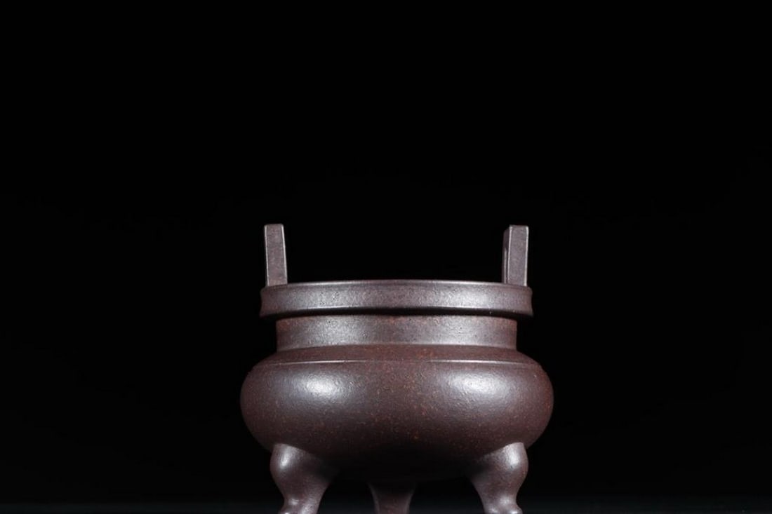 Inspired Chen Mingyuan Zisha Small Incense Burner: Inspired Chen Mingyuan Zisha Small Incense Burner. A finely crafted small Zisha incense burner bearing the mark of Chen Mingyuan from the Qing Dynasty. This elegant piece features smooth lines and ref