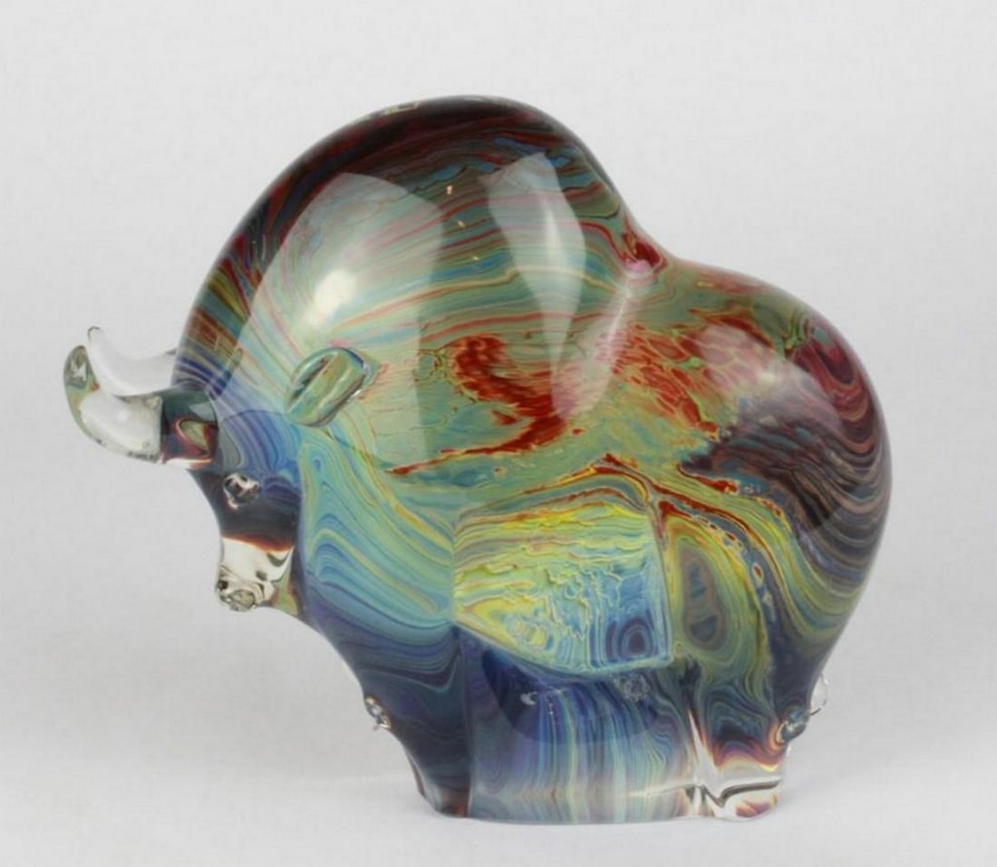 Murano Glass Bull - Chalcedony Sculpture: Murano Glass Bull - Chalcedony Sculpture Handmade in Murano using warm glass modelling and chalcedony decoration, this sculpture is signed by master Andrea Tagliapietra. Chalcedony glass combines silv