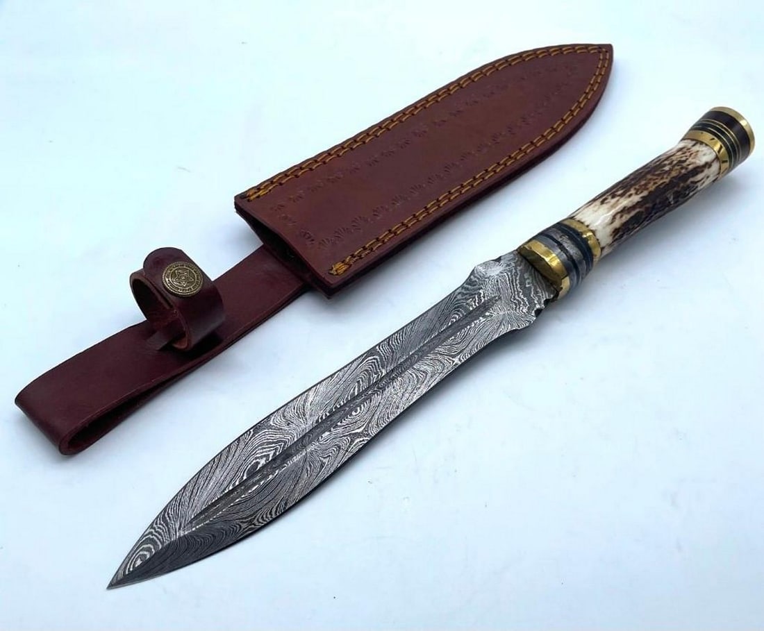 Hunting Dagger Knife Handle Stag Antler with Brass Spacer: Hunting Dagger Knife Handle Stag Antler with Brass Spacer High Quality steel is utilized to forge the finest product in the world. Unique Custom Hand-Forged Damascus Steel Bowie Blade Construction. Bl