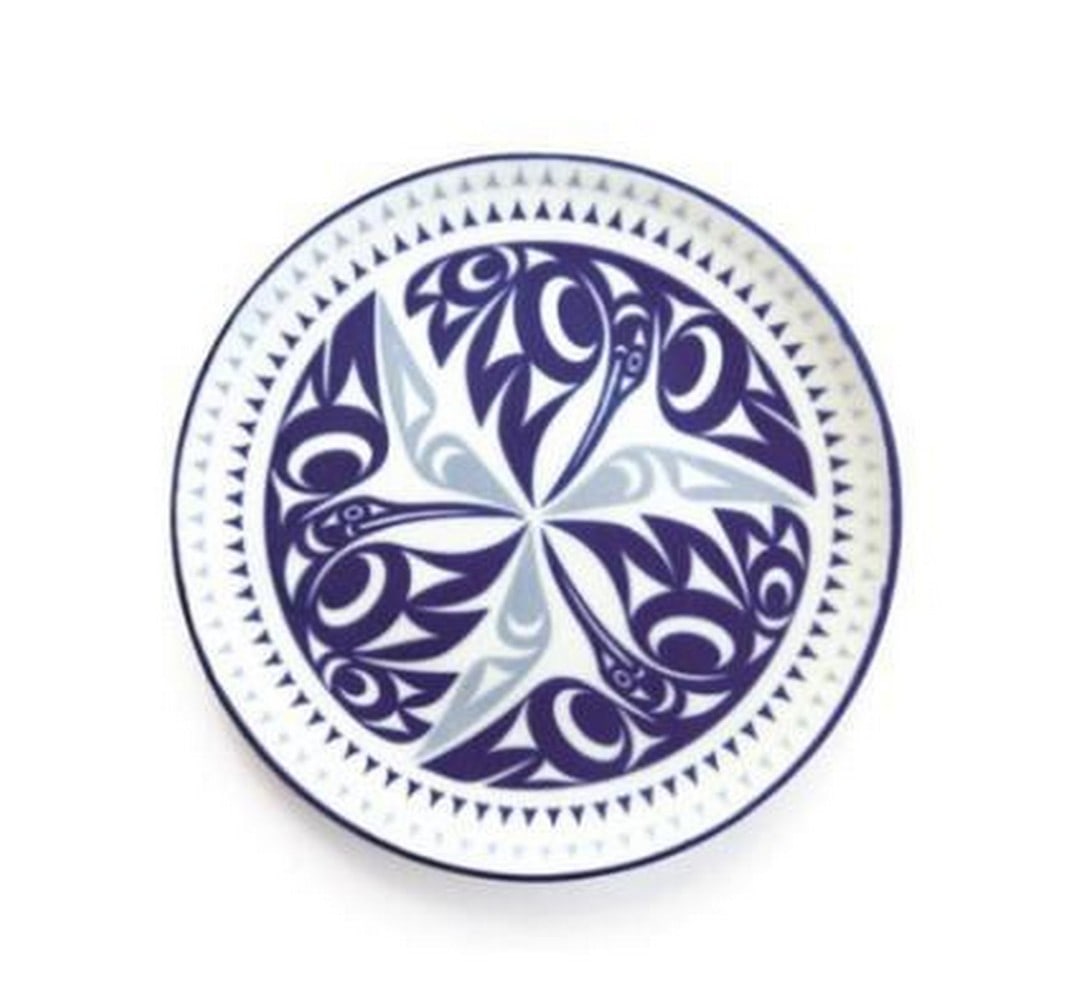 Stunning Hummingbird Art Plate: Stunning Hummingbird Art Plate This beautiful 5.75 inch round Porcelain Art Plate with contemporary Indigenous designs is stunning, either as a collection or as accent pieces. Dimensions: 5.75''