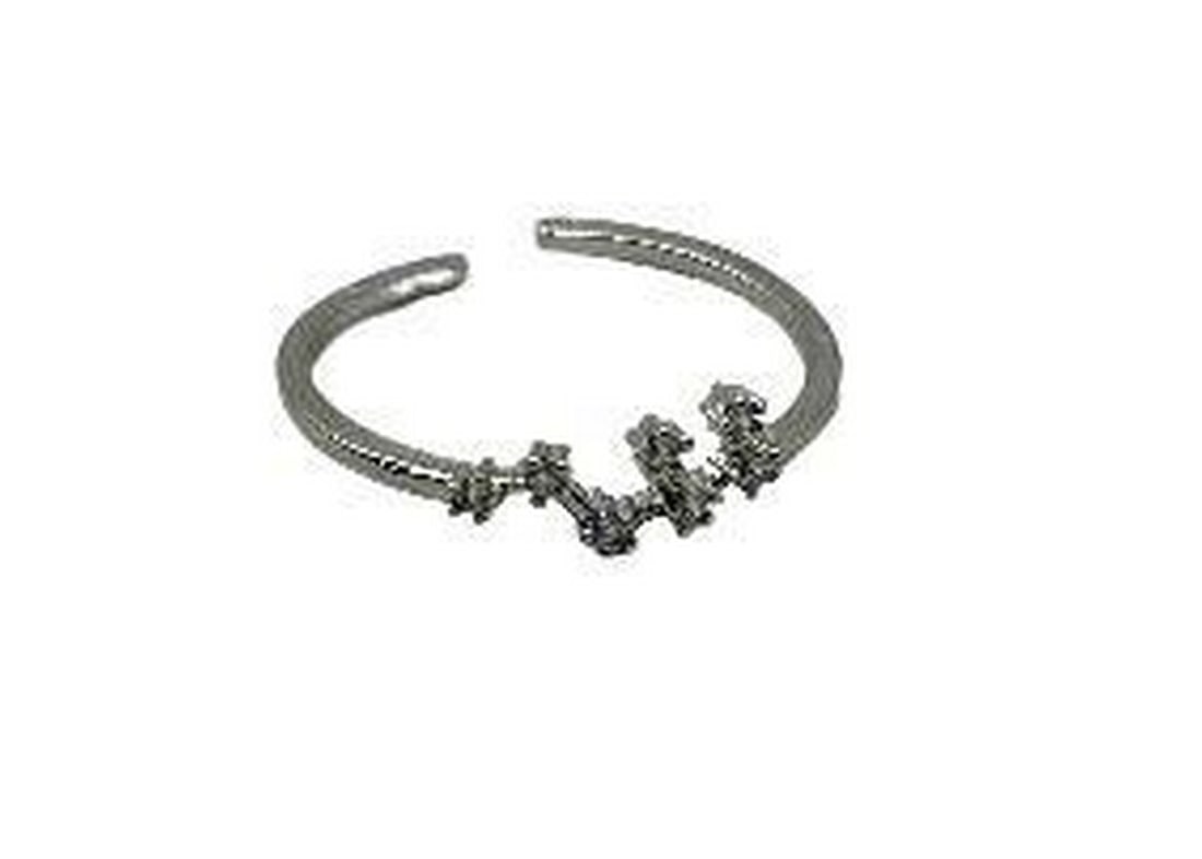 Virgo Constellation Ring: Virgo Constellation Ring Virgos are those born between August 23rd and September 22. Virgo is an earth sign, a perfectionist at heart and isn't afraid to improve skills through diligent and