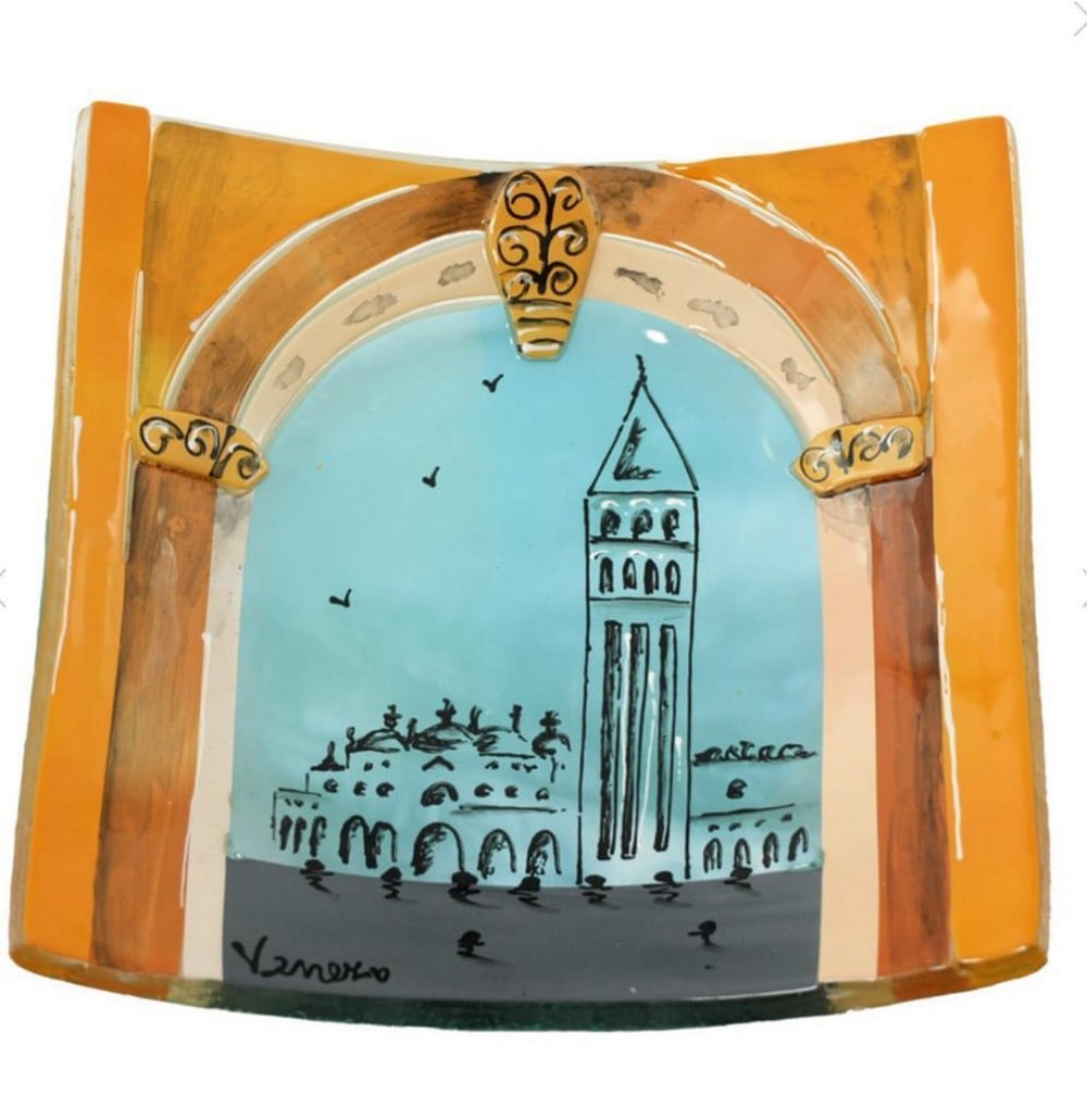 Saint Mark Square with Venice View Plate - Venice Tribute: Saint Mark Square with Venice View Plate - Venice Tribute Plate made using the glass fusion technique, with hand-painted designs that give character and elegance. This plate pays tribute to the city o