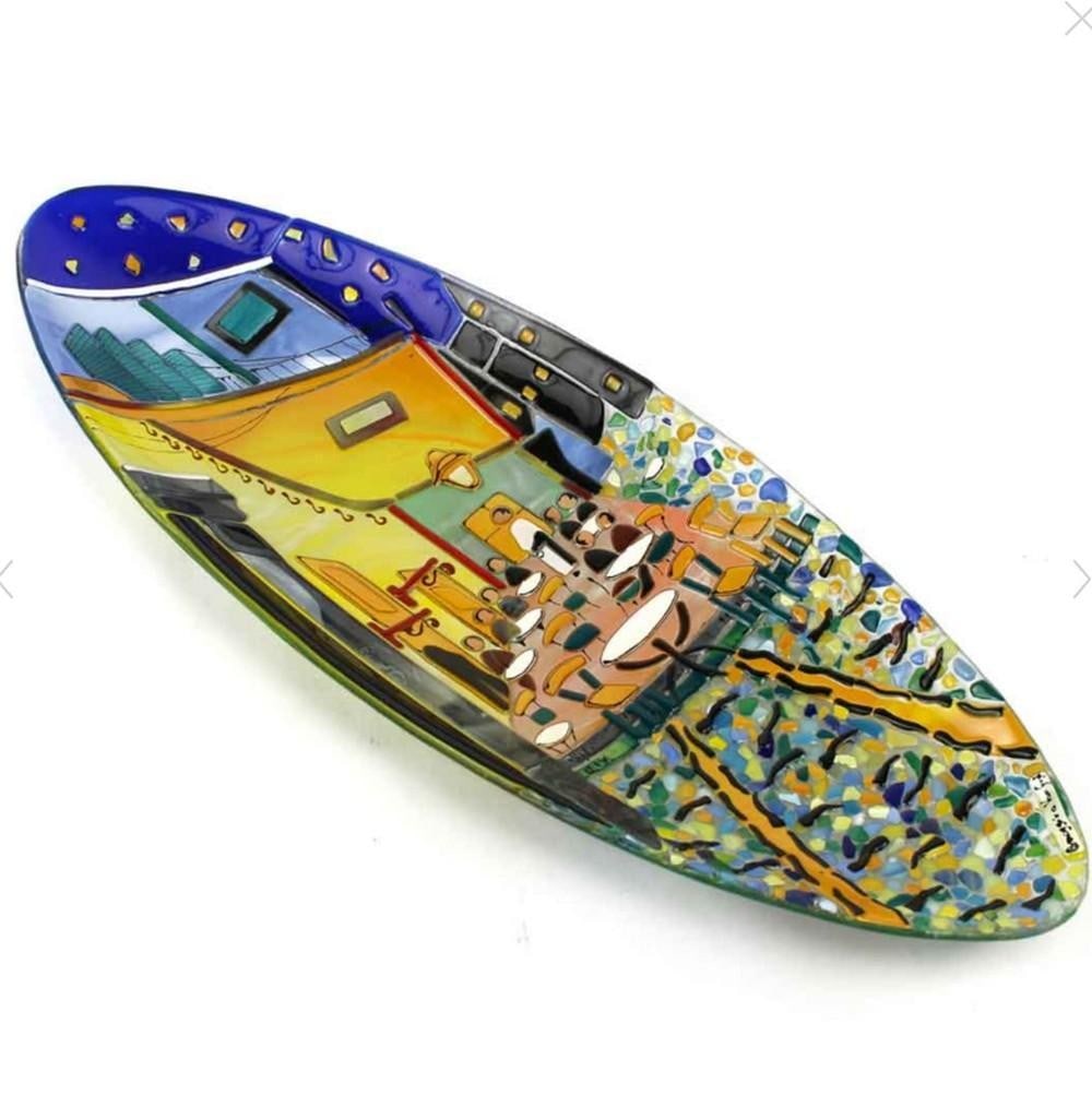 The Caffe Murano Glass Plate - Van Gogh Tribute (Oval): The Caffe Murano Glass Plate - Van Gogh Tribute (Oval) Oval plate made using the glass fusing technique, carefully assembling individual glass pieces into a cohesive design. The plate is a tribute to 