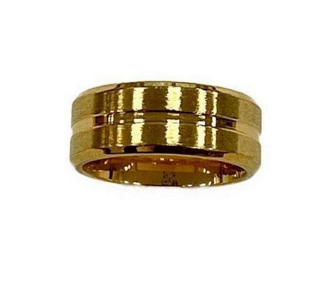 Gilded Strength Titanium Classic Men's Ring - Size 7: Gilded Strength Titanium Classic Men s Ring - Size 7 Introducing our " Gilded Strength Titanium Classic Men s Ring" in Size 7-a symbol of enduring style and unwavering strength. Crafted from hig